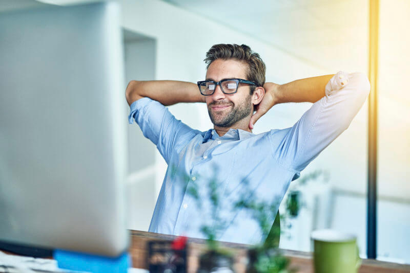 How to Avoid Underarm Sweating at Work, Especially During Meetings 